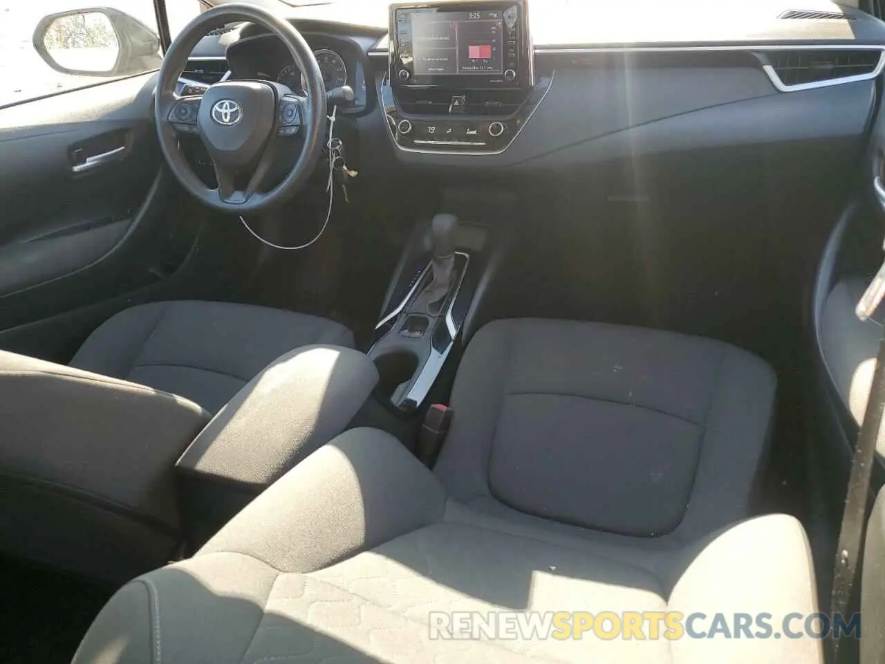 8 fotografías del automóvil dañado 5YFEPMAE2MP269101 TOYOTA COROLLA 2021