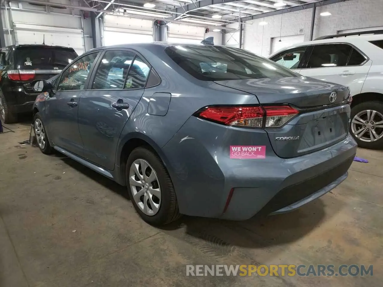 3 fotografías del automóvil dañado 5YFEPMAE2MP269146 TOYOTA COROLLA 2021