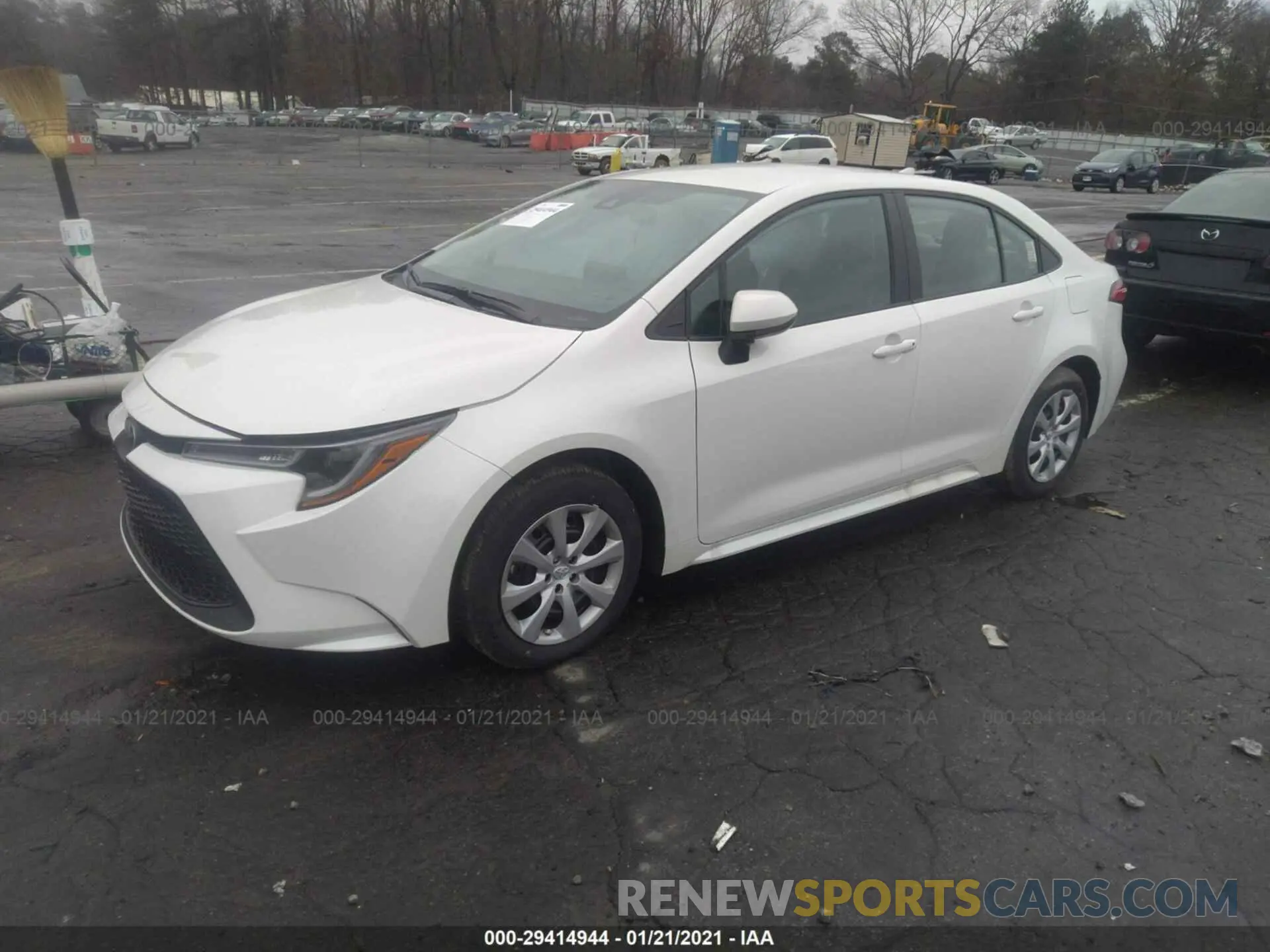 2 fotografías del automóvil dañado 5YFEPMAE3MP158069 TOYOTA COROLLA 2021