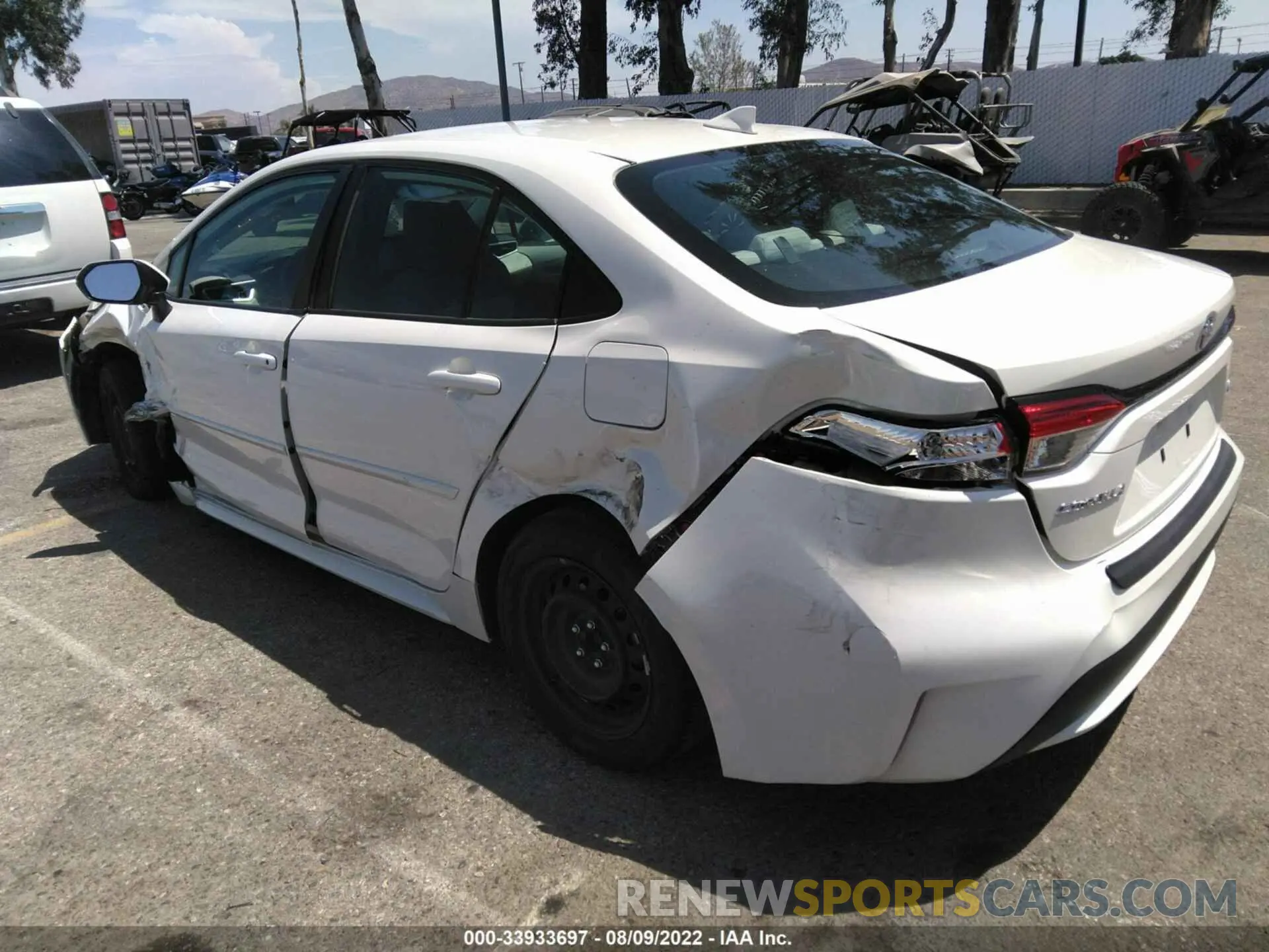 3 fotografías del automóvil dañado 5YFEPMAE3MP159061 TOYOTA COROLLA 2021