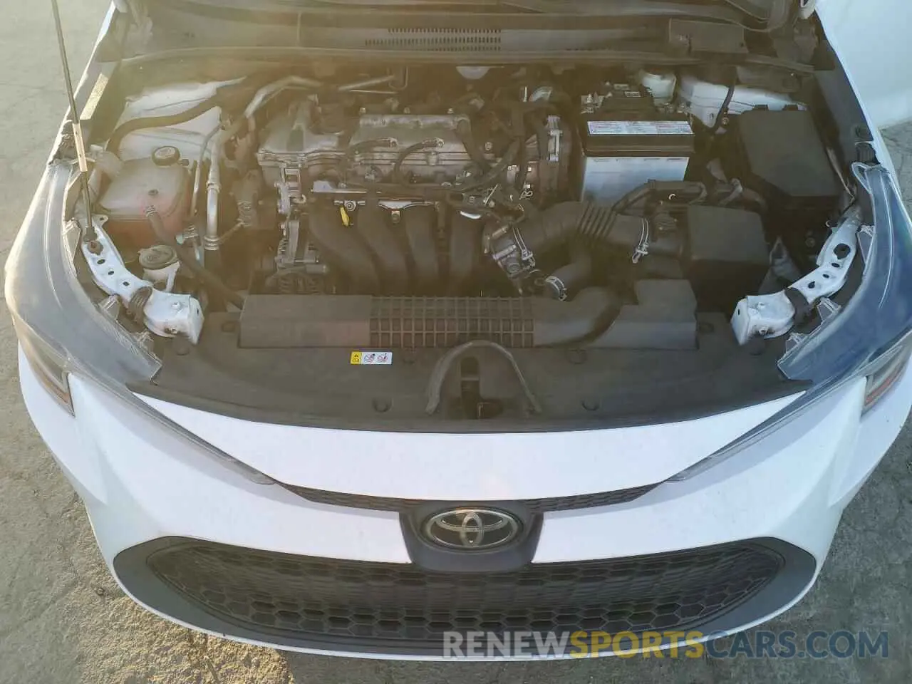 11 fotografías del automóvil dañado 5YFEPMAE3MP187202 TOYOTA COROLLA 2021