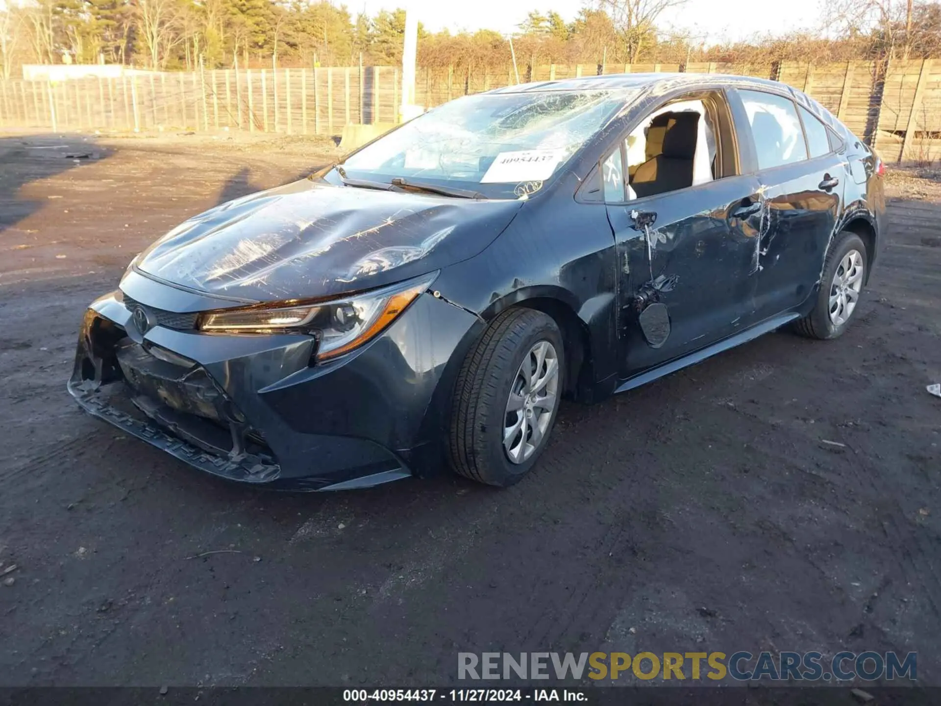 2 fotografías del automóvil dañado 5YFEPMAE3MP191993 TOYOTA COROLLA 2021