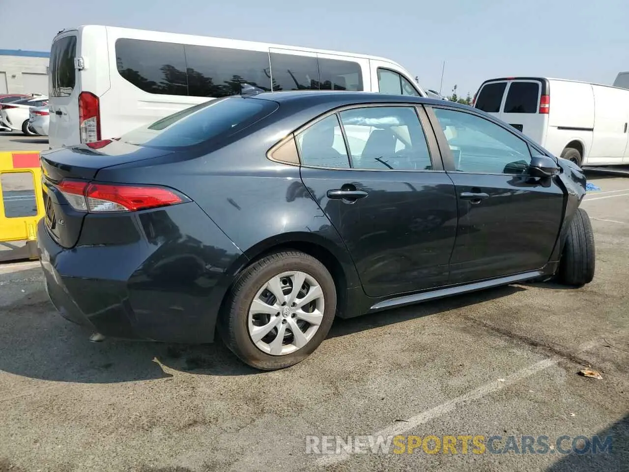 3 fotografías del automóvil dañado 5YFEPMAE3MP197003 TOYOTA COROLLA 2021