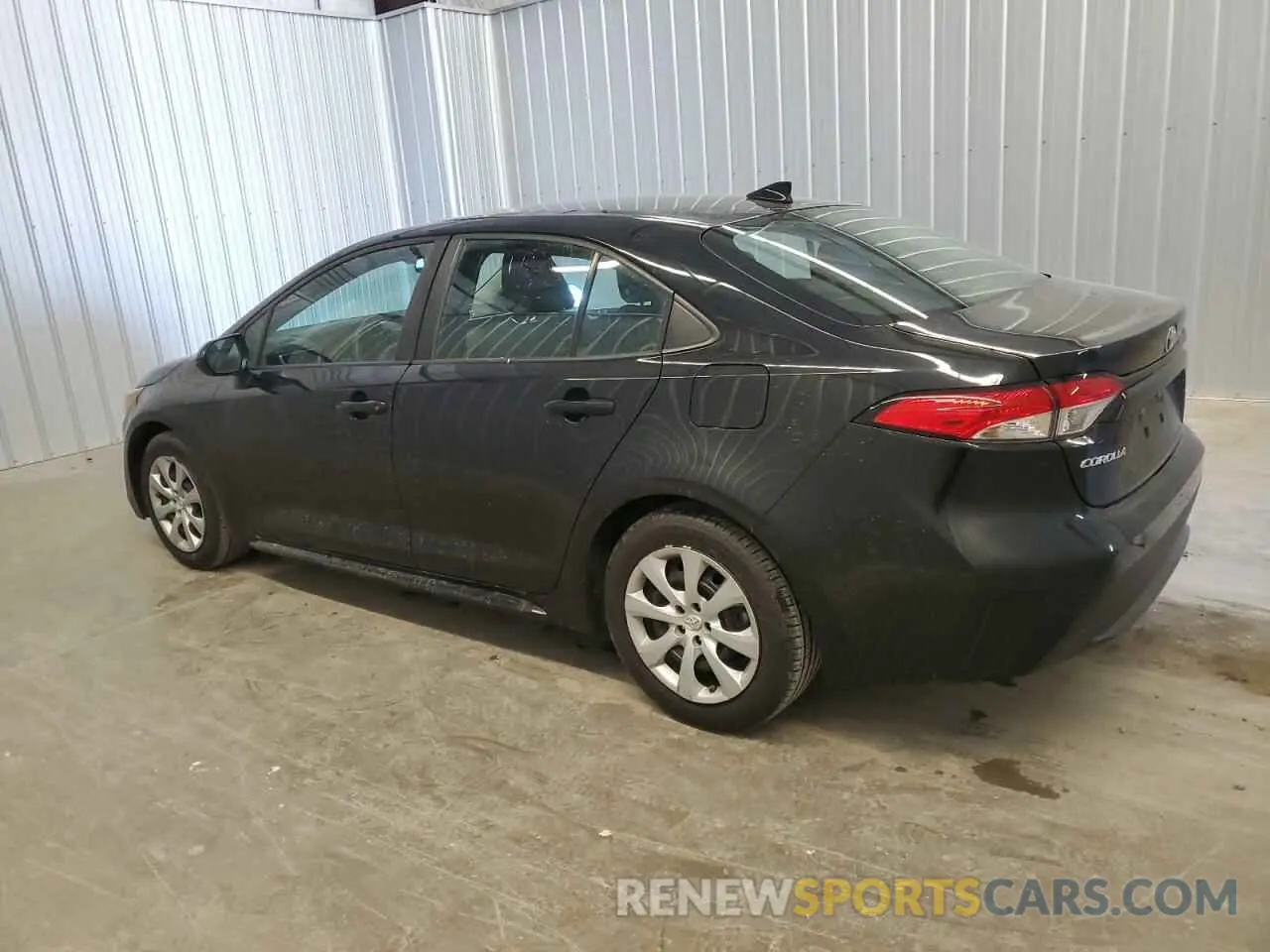 2 fotografías del automóvil dañado 5YFEPMAE3MP208727 TOYOTA COROLLA 2021