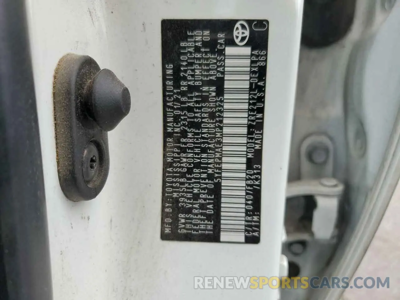 12 fotografías del automóvil dañado 5YFEPMAE3MP212325 TOYOTA COROLLA 2021
