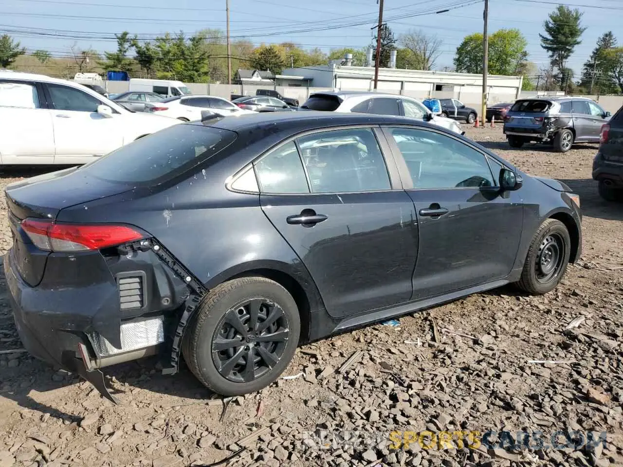 3 fotografías del automóvil dañado 5YFEPMAE3MP226810 TOYOTA COROLLA 2021