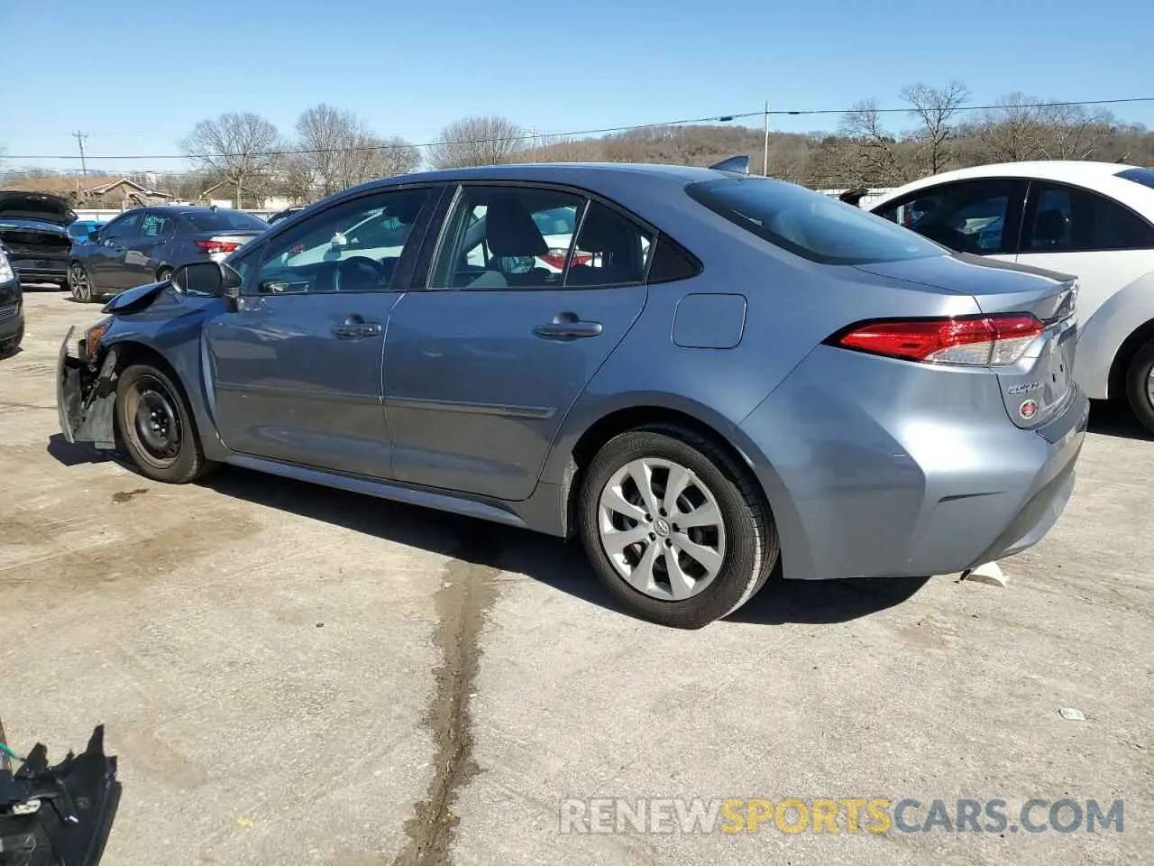 2 fotografías del automóvil dañado 5YFEPMAE3MP228136 TOYOTA COROLLA 2021