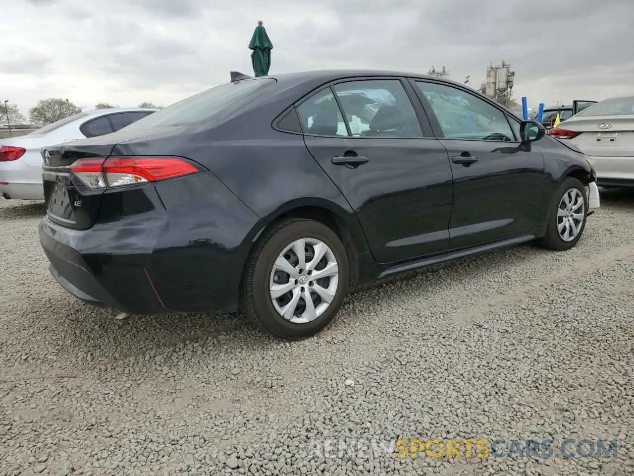3 fotografías del automóvil dañado 5YFEPMAE3MP240383 TOYOTA COROLLA 2021