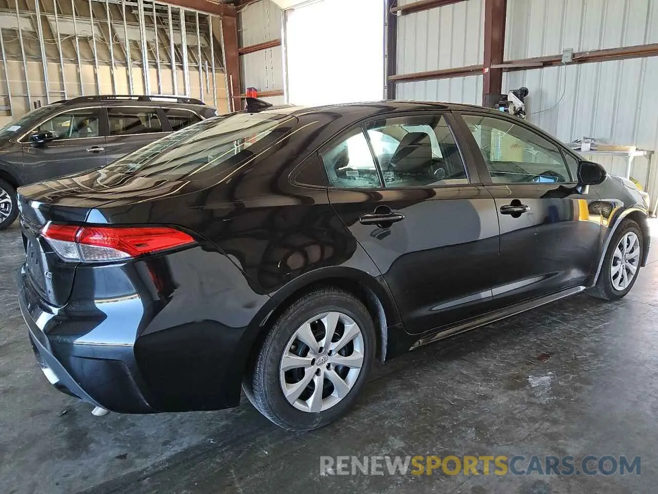 3 fotografías del automóvil dañado 5YFEPMAE3MP242036 TOYOTA COROLLA 2021