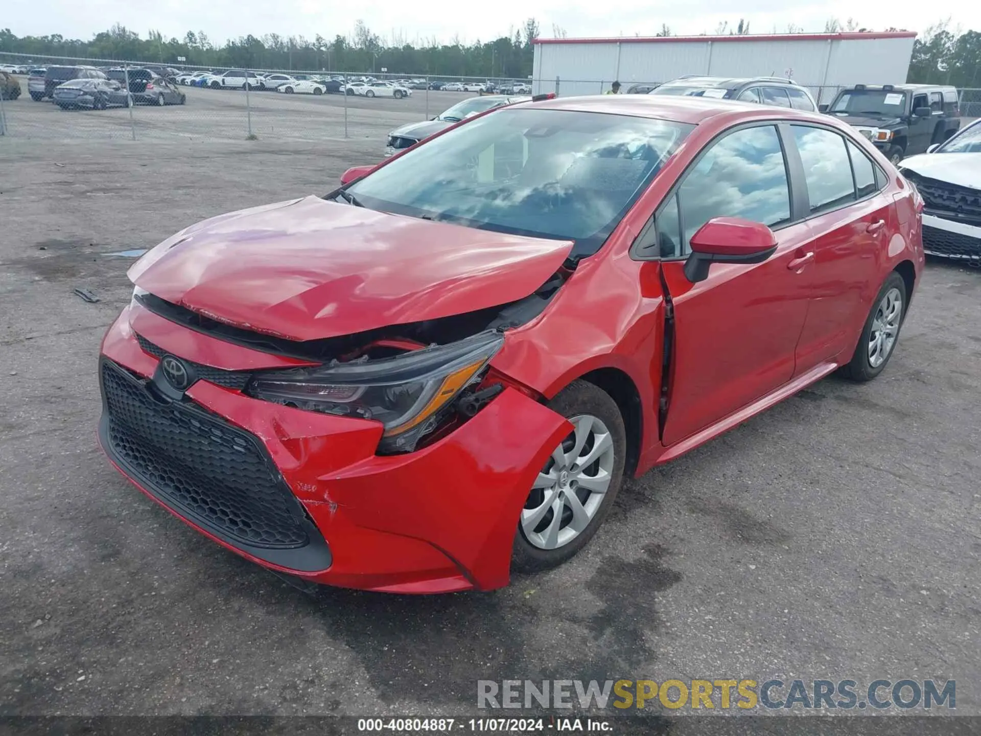 2 fotografías del automóvil dañado 5YFEPMAE3MP247530 TOYOTA COROLLA 2021