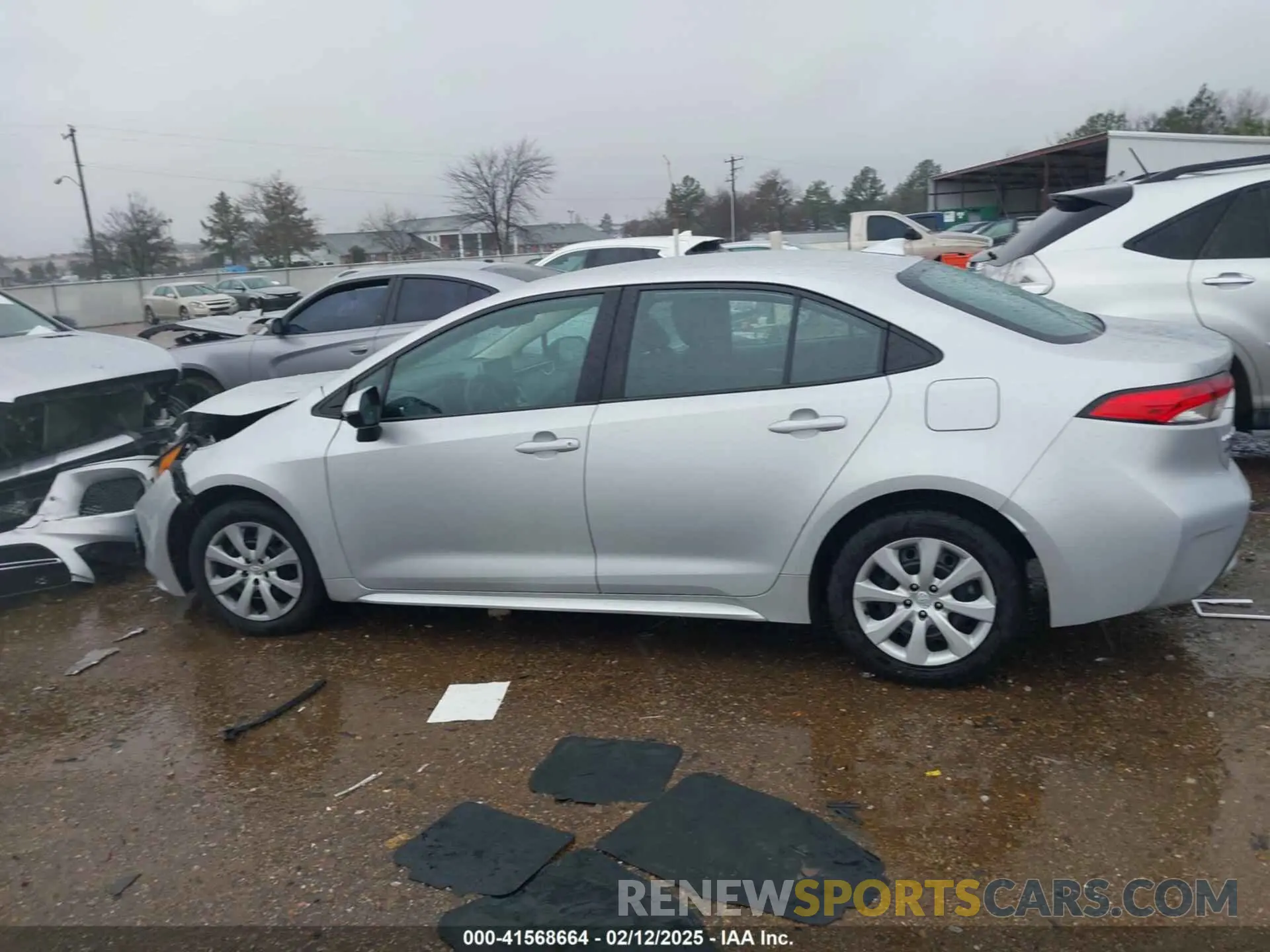 14 fotografías del automóvil dañado 5YFEPMAE3MP251903 TOYOTA COROLLA 2021