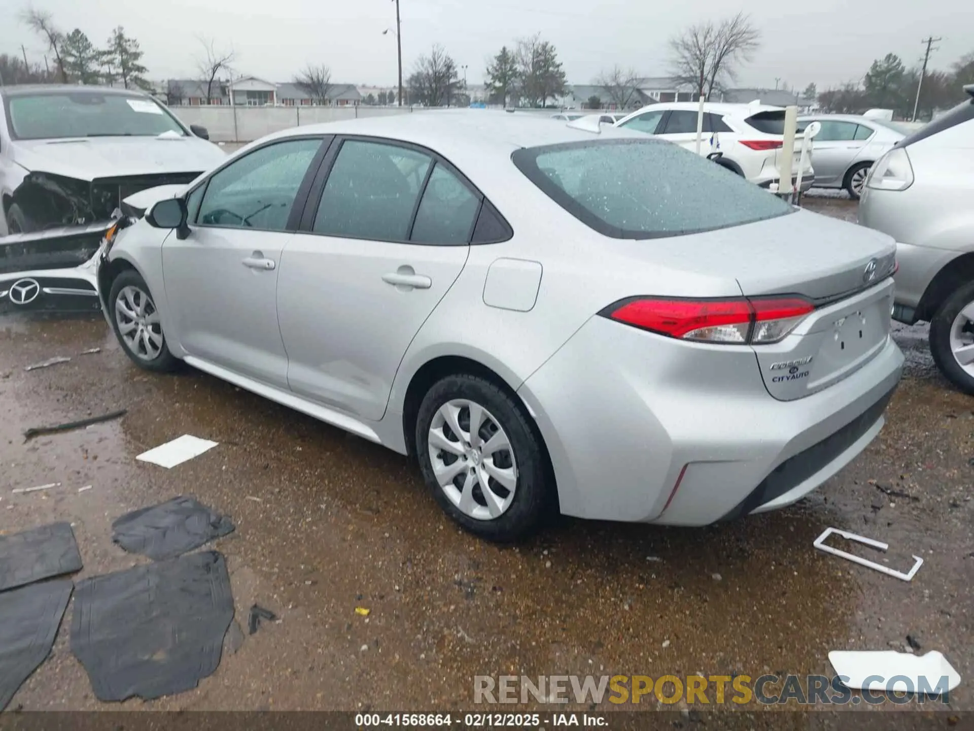 3 fotografías del automóvil dañado 5YFEPMAE3MP251903 TOYOTA COROLLA 2021