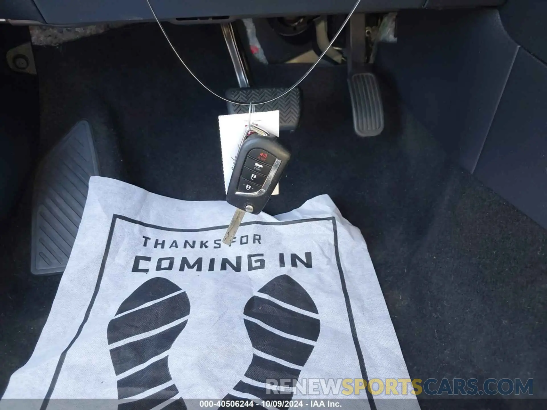 11 fotografías del automóvil dañado 5YFEPMAE3MP264960 TOYOTA COROLLA 2021