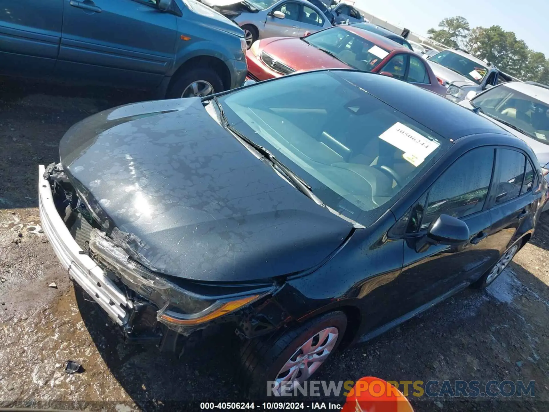 2 fotografías del automóvil dañado 5YFEPMAE3MP264960 TOYOTA COROLLA 2021