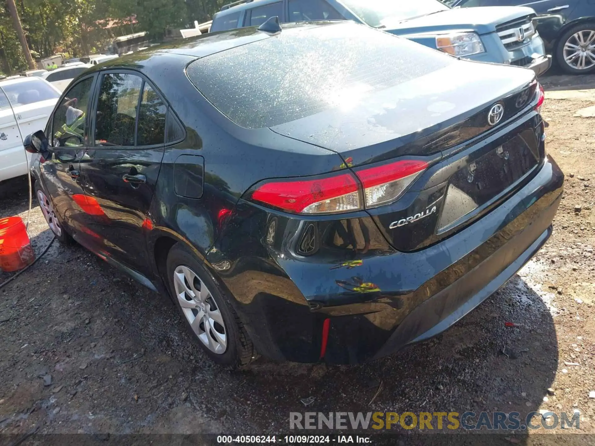3 fotografías del automóvil dañado 5YFEPMAE3MP264960 TOYOTA COROLLA 2021