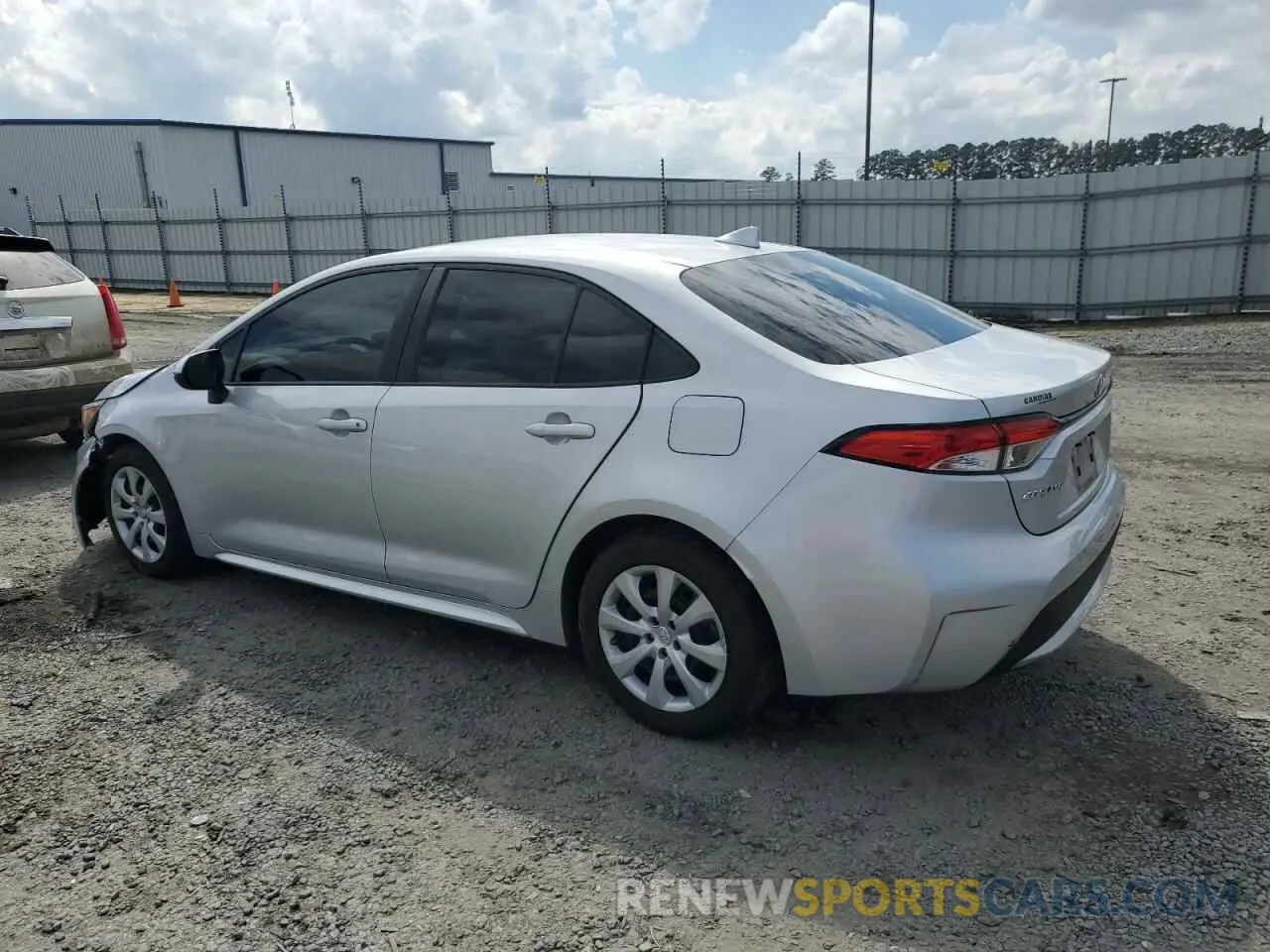 2 fotografías del automóvil dañado 5YFEPMAE4MP163118 TOYOTA COROLLA 2021