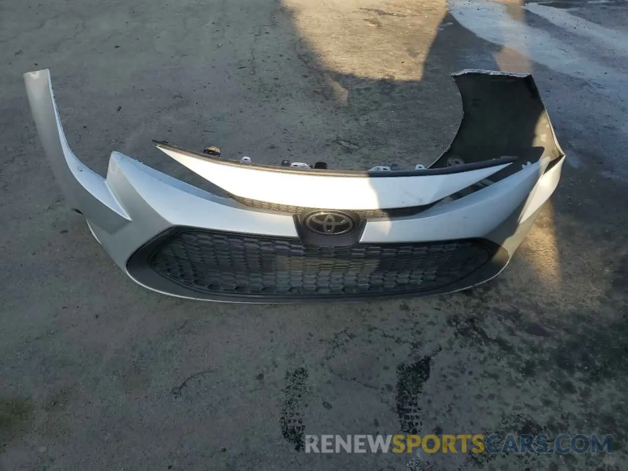 12 fotografías del automóvil dañado 5YFEPMAE4MP163121 TOYOTA COROLLA 2021
