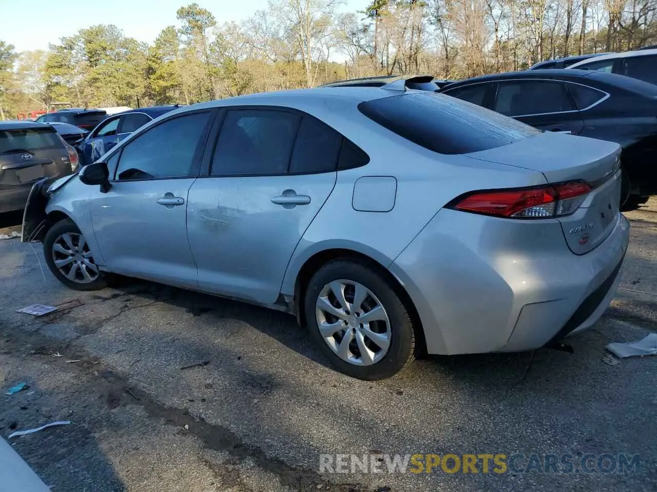 2 fotografías del automóvil dañado 5YFEPMAE4MP173860 TOYOTA COROLLA 2021