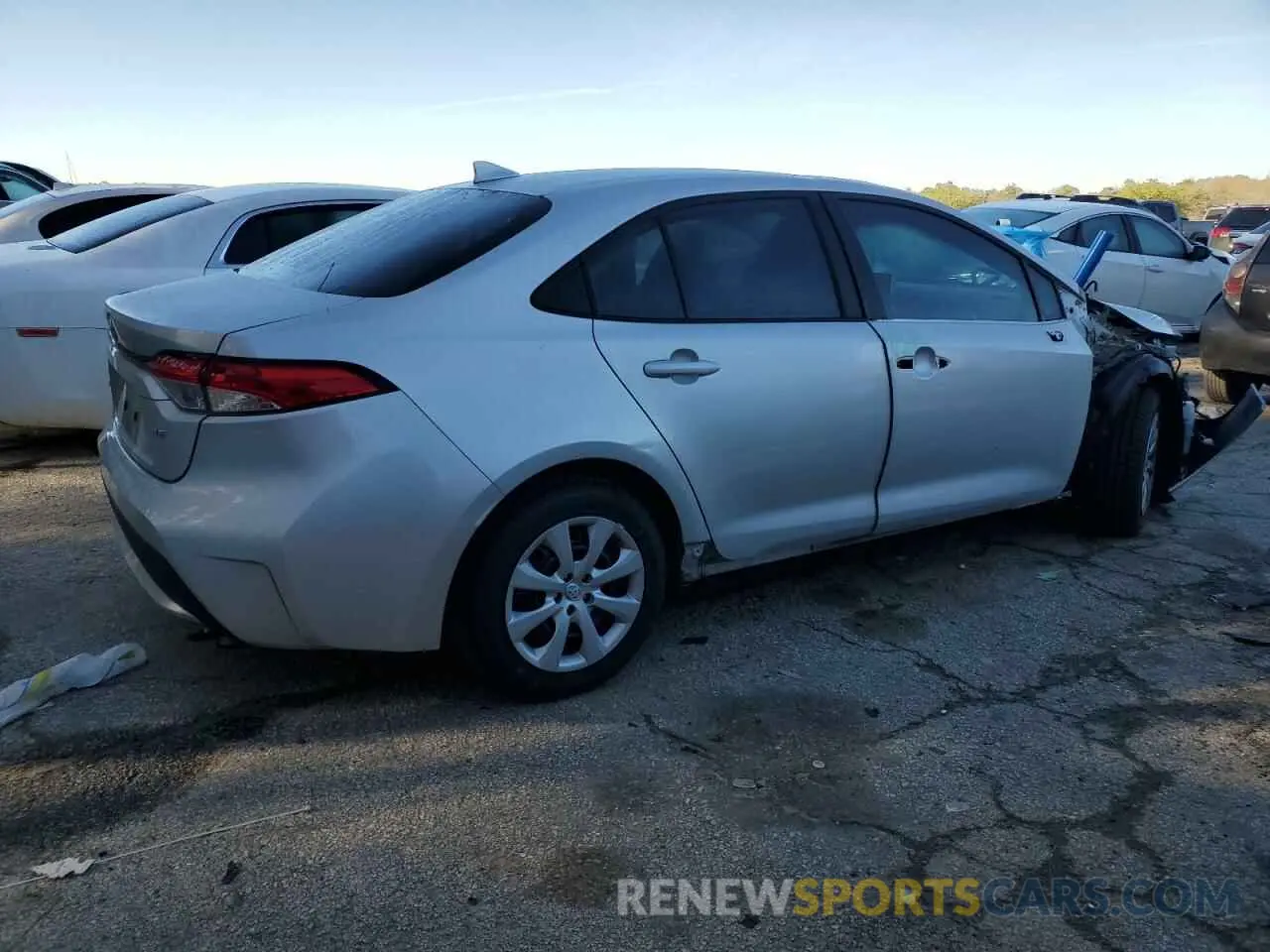 3 fotografías del automóvil dañado 5YFEPMAE4MP173860 TOYOTA COROLLA 2021