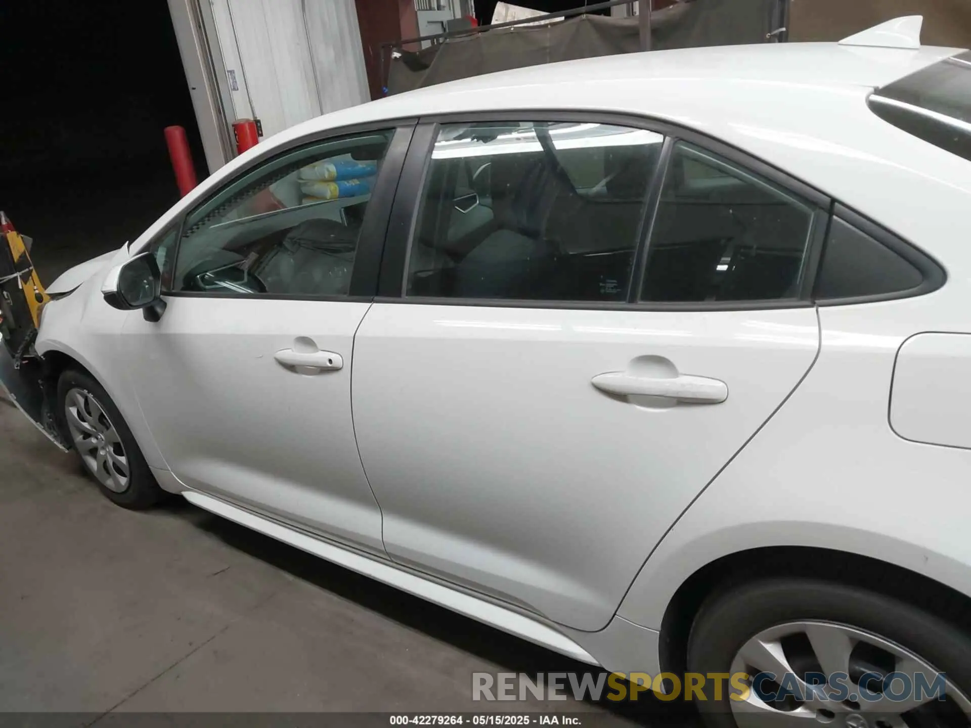 14 fotografías del automóvil dañado 5YFEPMAE4MP176743 TOYOTA COROLLA 2021