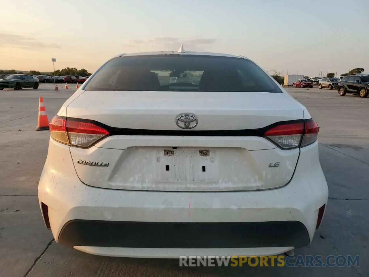 6 fotografías del automóvil dañado 5YFEPMAE4MP177875 TOYOTA COROLLA 2021