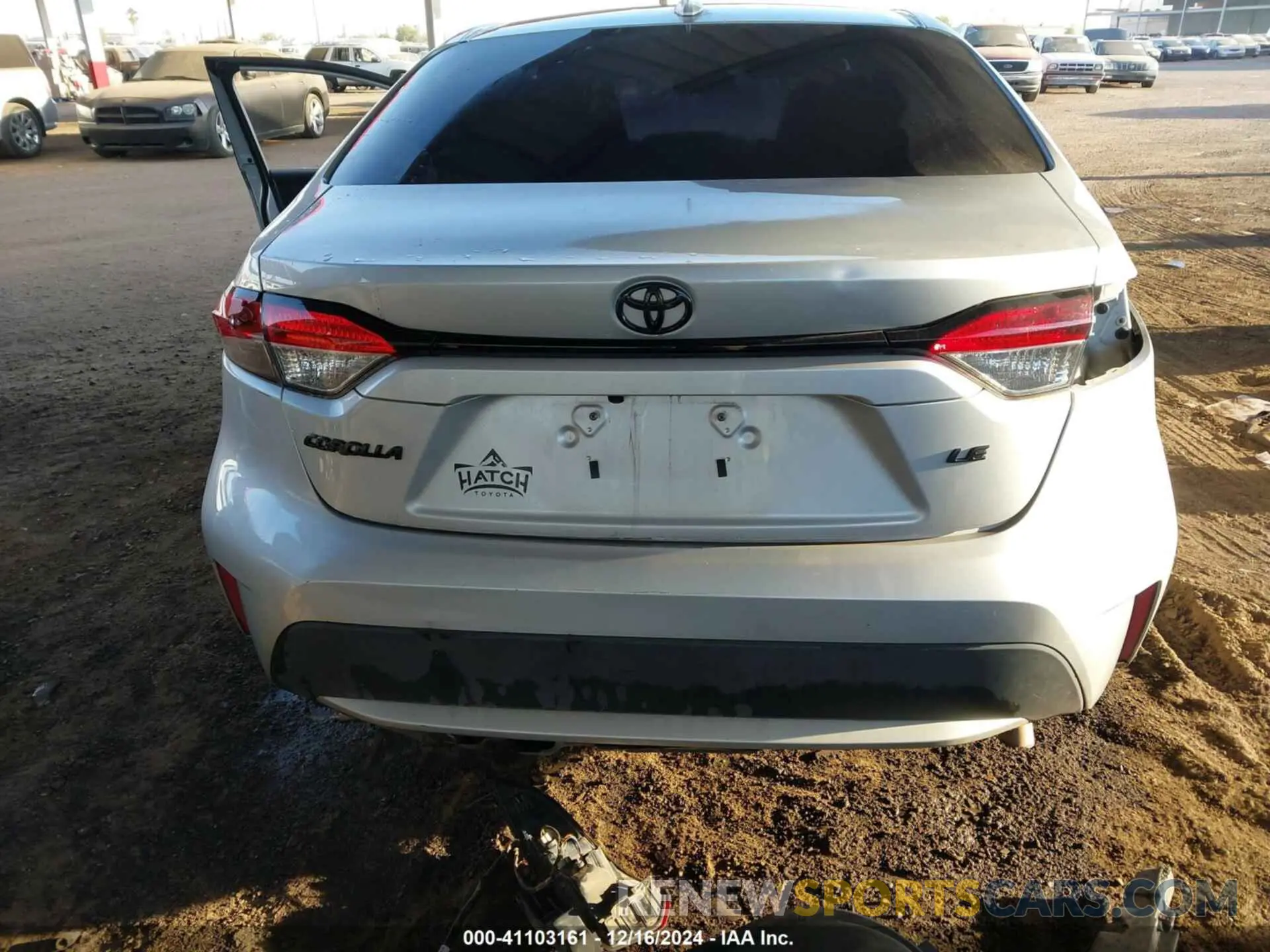 17 fotografías del automóvil dañado 5YFEPMAE4MP191940 TOYOTA COROLLA 2021
