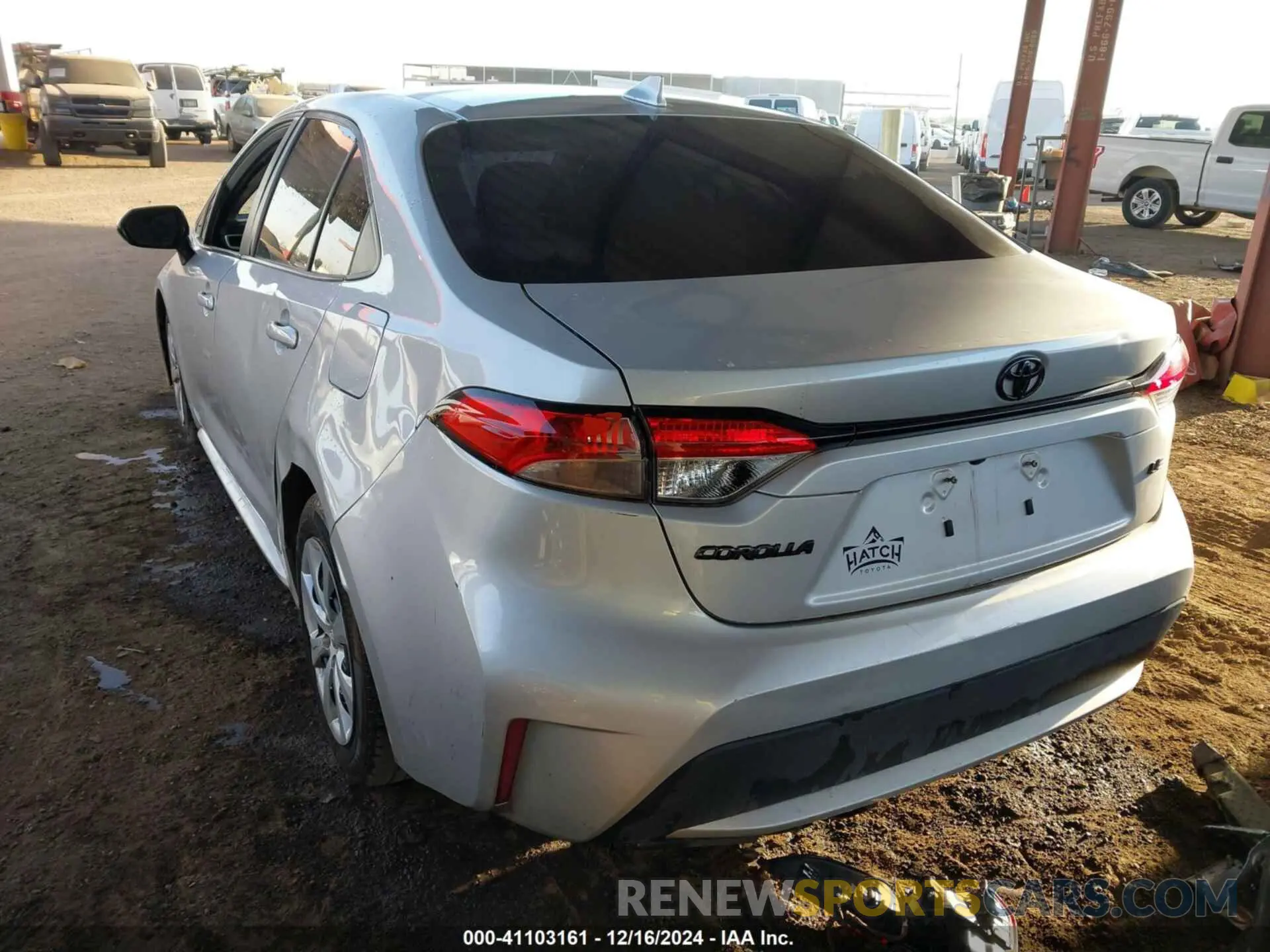 3 fotografías del automóvil dañado 5YFEPMAE4MP191940 TOYOTA COROLLA 2021
