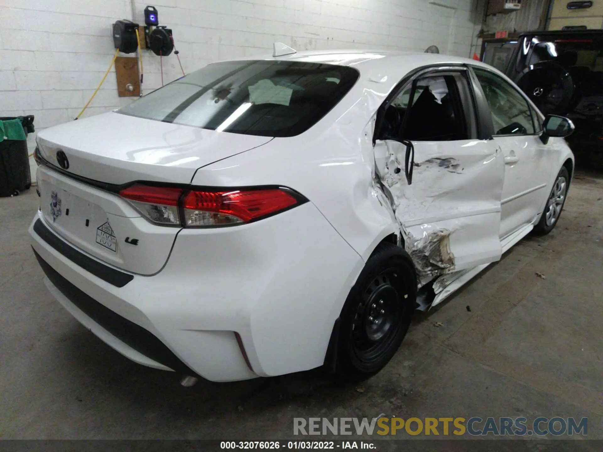 4 fotografías del automóvil dañado 5YFEPMAE4MP196491 TOYOTA COROLLA 2021