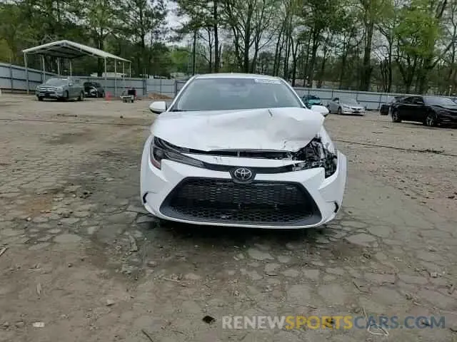 13 fotografías del automóvil dañado 5YFEPMAE4MP201785 TOYOTA COROLLA 2021