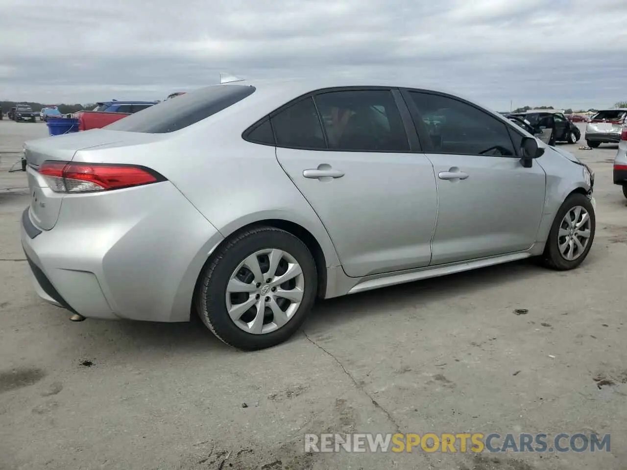 3 fotografías del automóvil dañado 5YFEPMAE4MP213323 TOYOTA COROLLA 2021