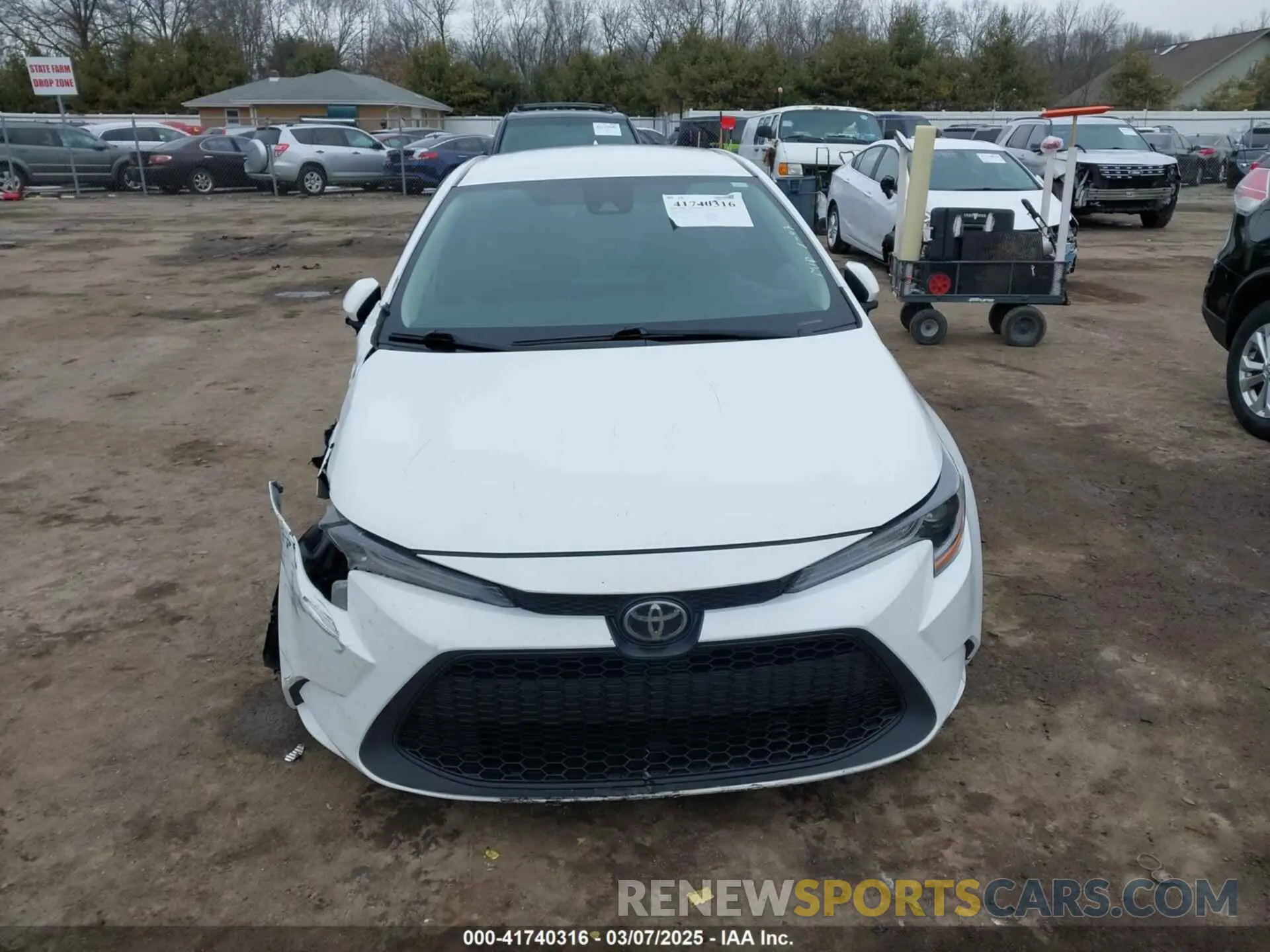 12 fotografías del automóvil dañado 5YFEPMAE4MP231949 TOYOTA COROLLA 2021
