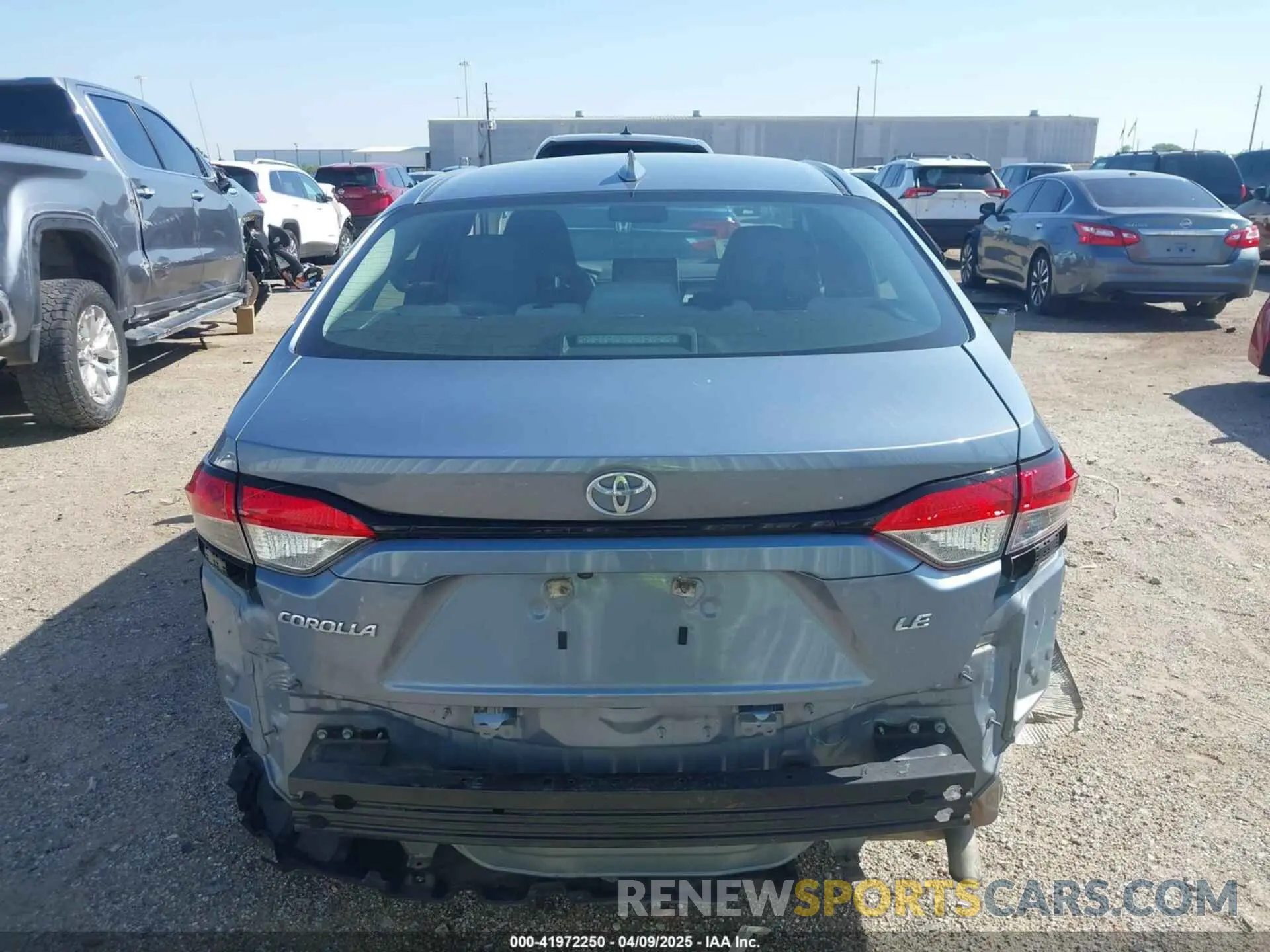 17 fotografías del automóvil dañado 5YFEPMAE4MP254678 TOYOTA COROLLA 2021