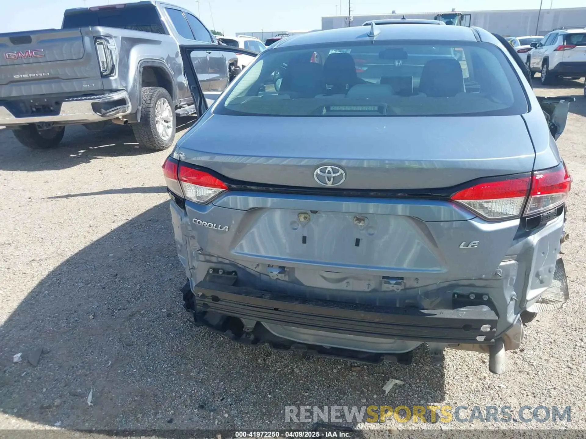 18 fotografías del automóvil dañado 5YFEPMAE4MP254678 TOYOTA COROLLA 2021