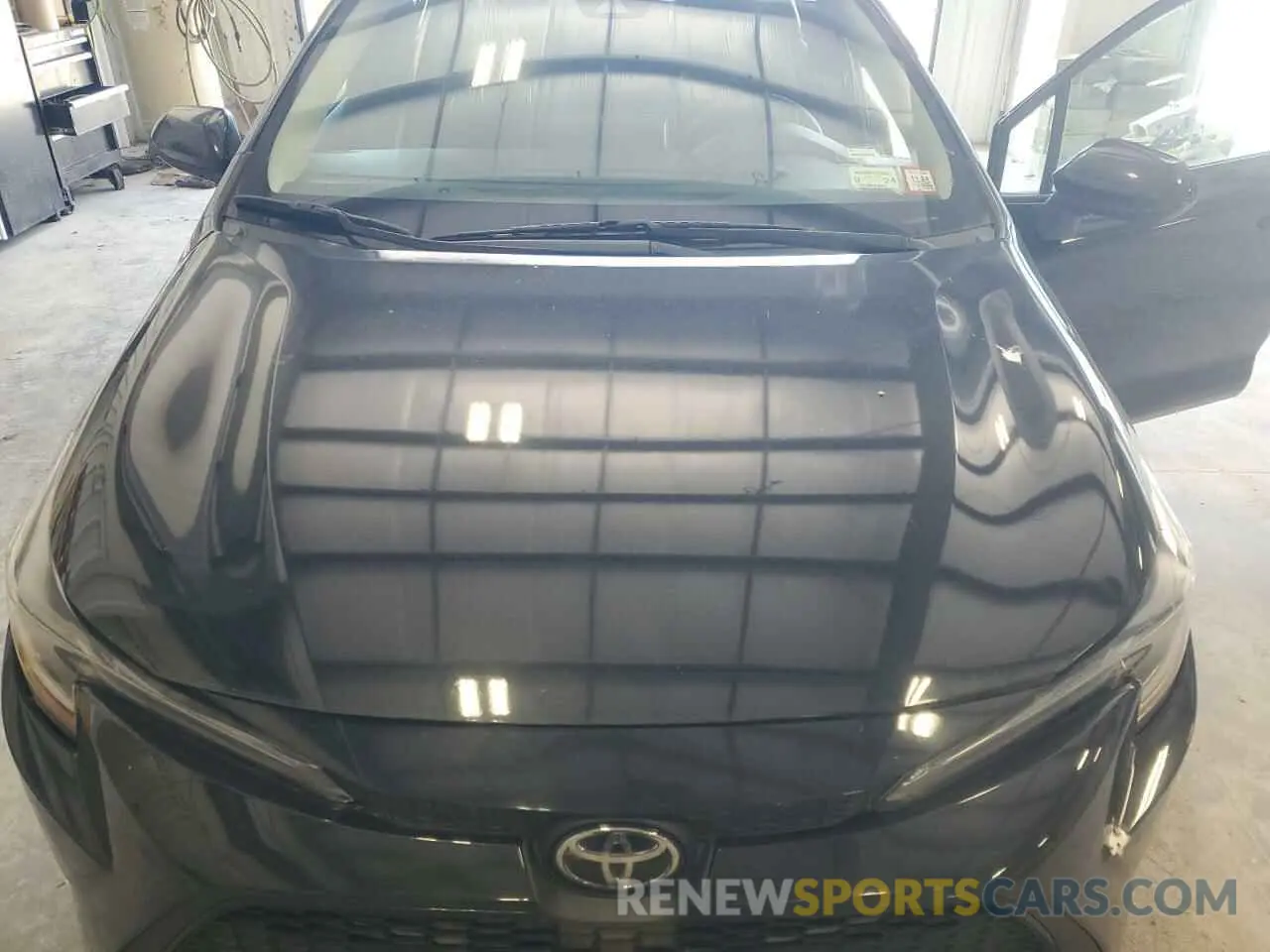 11 fotografías del automóvil dañado 5YFEPMAE4MP256169 TOYOTA COROLLA 2021