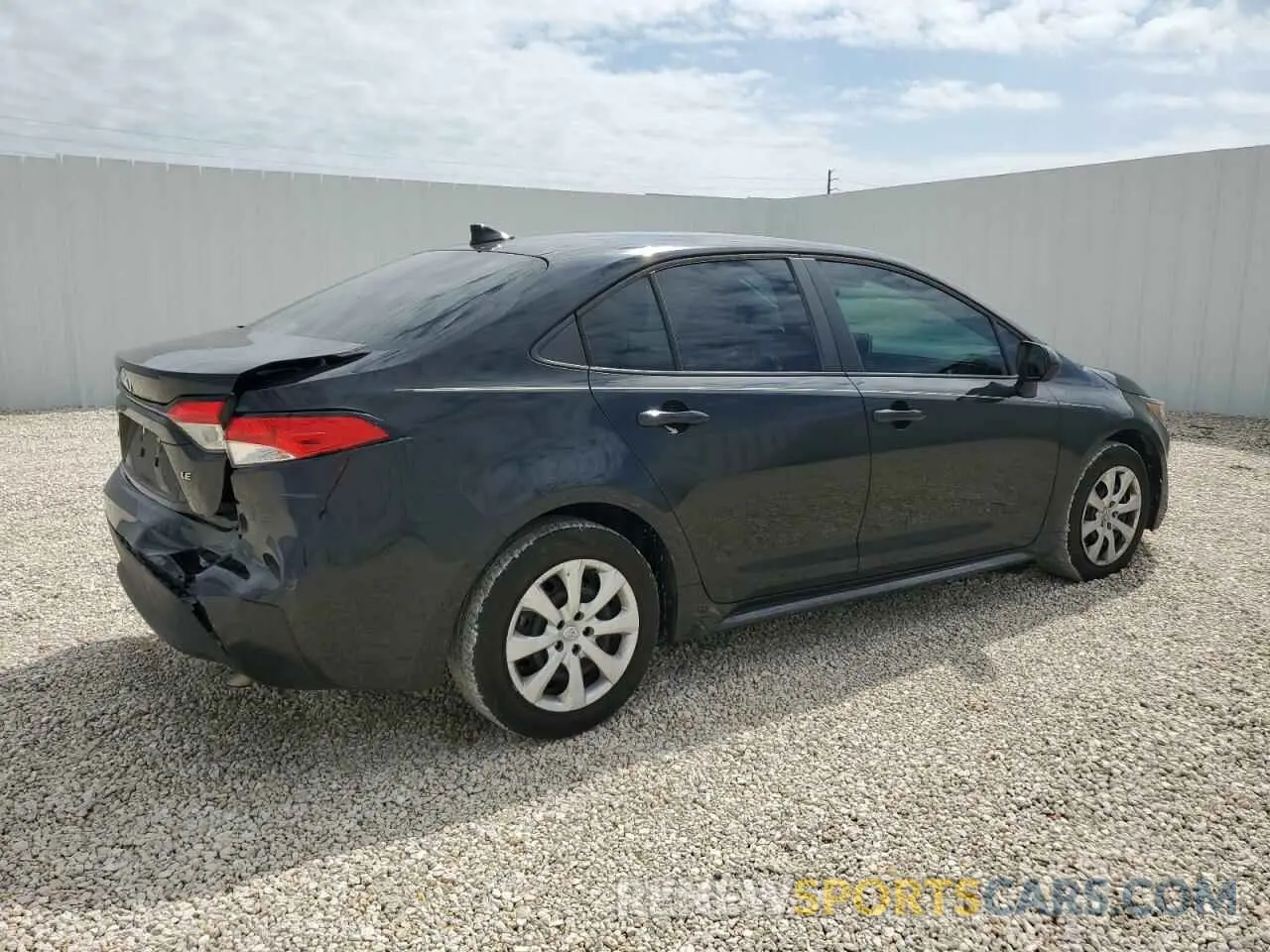 3 fotografías del automóvil dañado 5YFEPMAE4MP259346 TOYOTA COROLLA 2021
