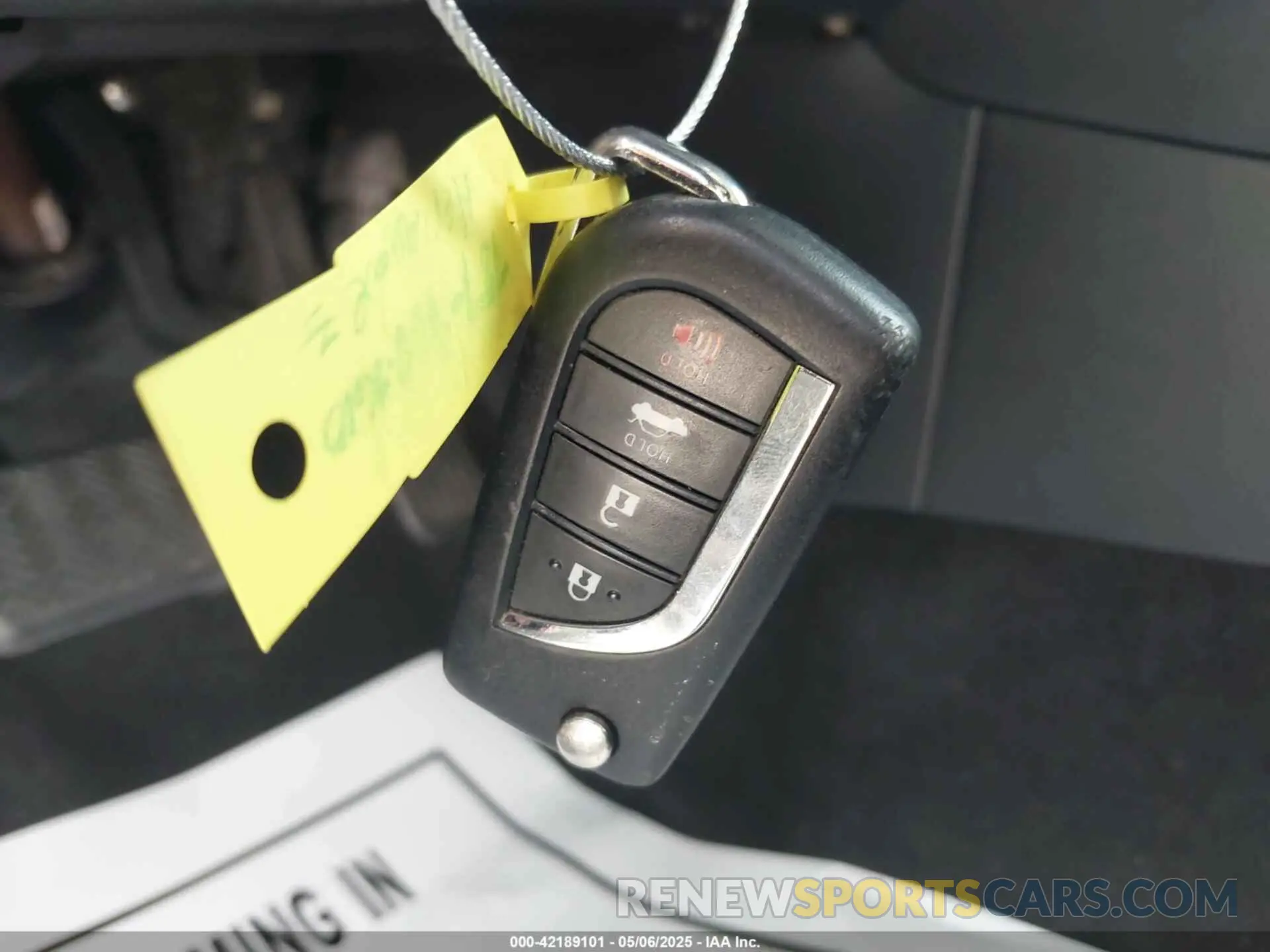 11 fotografías del automóvil dañado 5YFEPMAE4MP260948 TOYOTA COROLLA 2021