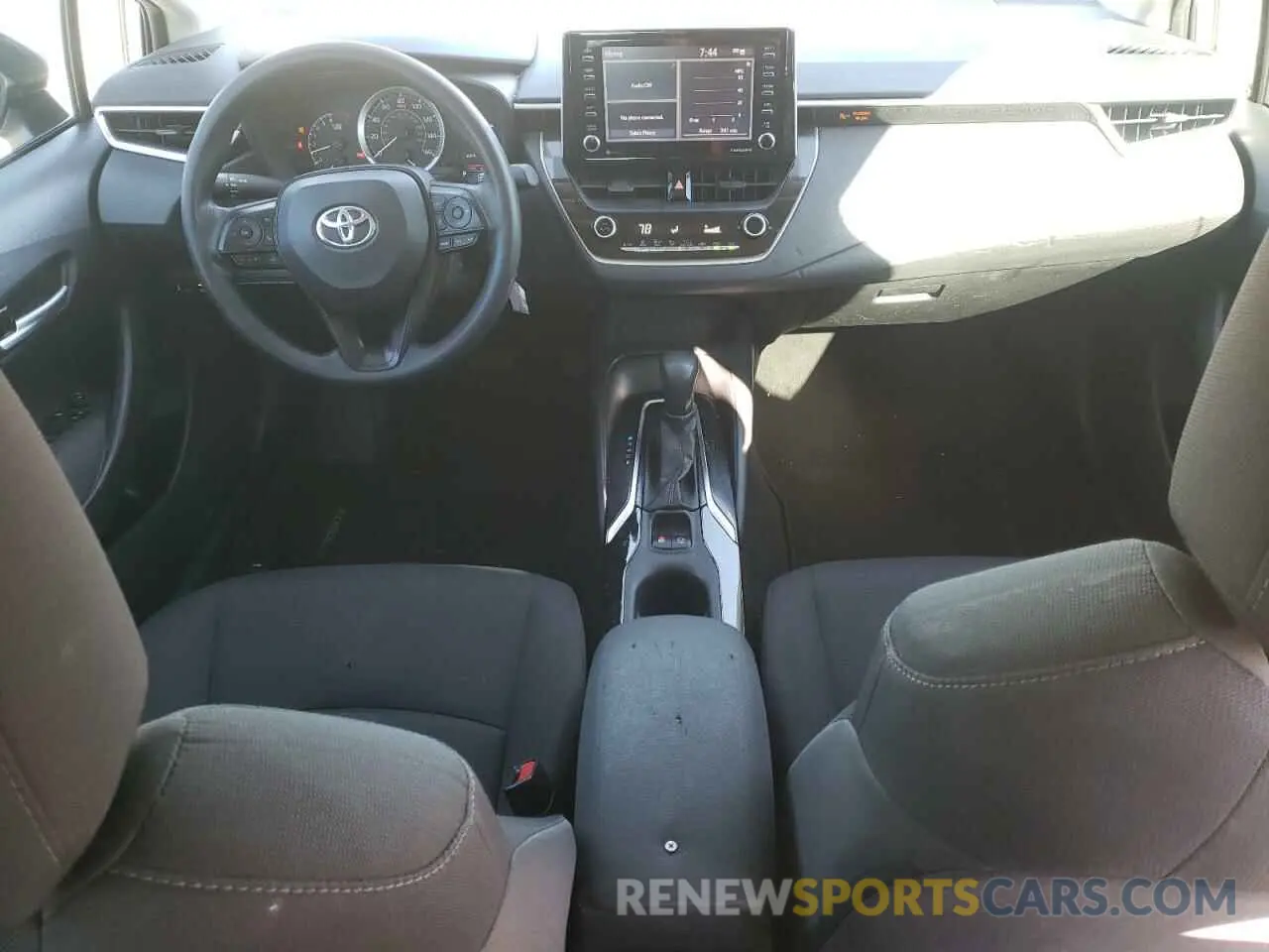 8 fotografías del automóvil dañado 5YFEPMAE4MP265261 TOYOTA COROLLA 2021