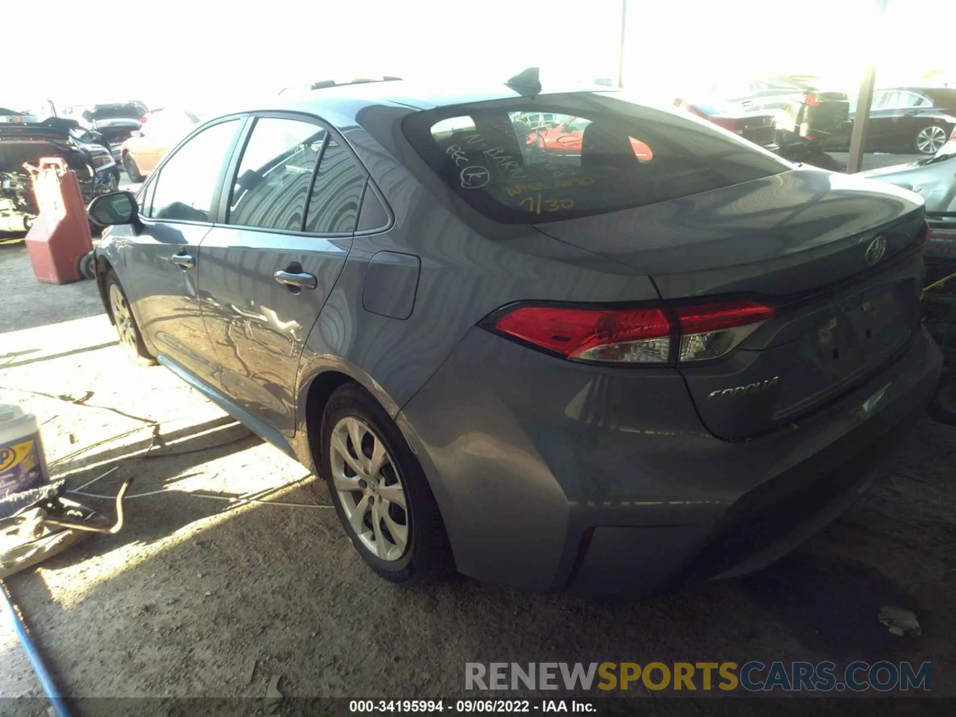 3 fotografías del automóvil dañado 5YFEPMAE4MP269309 TOYOTA COROLLA 2021