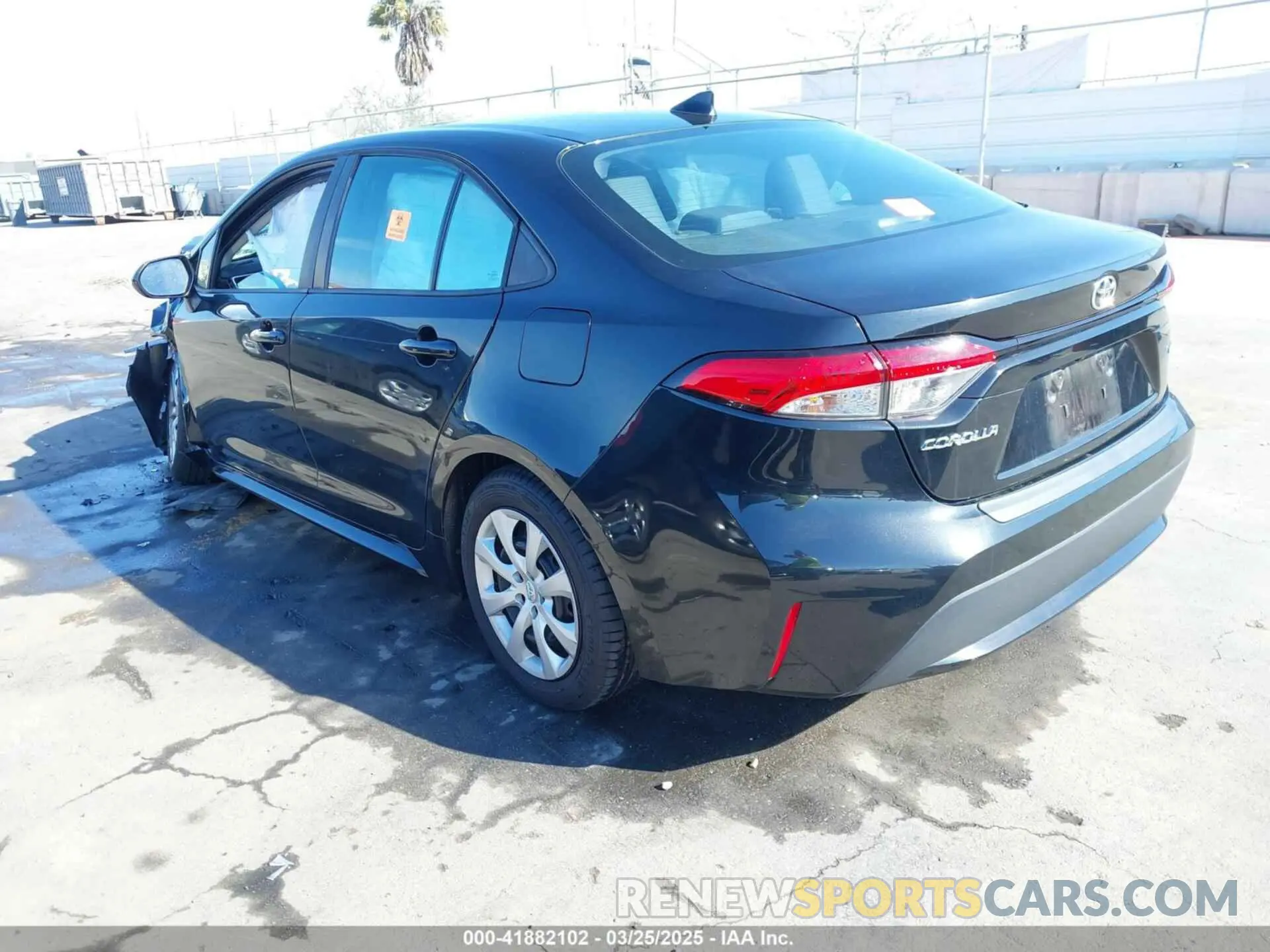 3 fotografías del automóvil dañado 5YFEPMAE5MP148174 TOYOTA COROLLA 2021