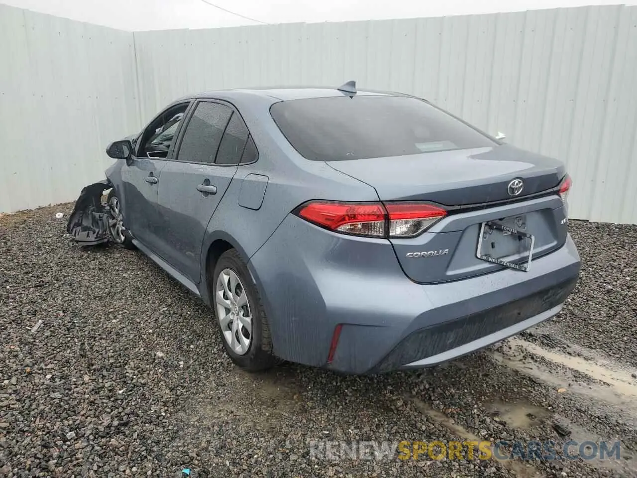 2 fotografías del automóvil dañado 5YFEPMAE5MP155142 TOYOTA COROLLA 2021