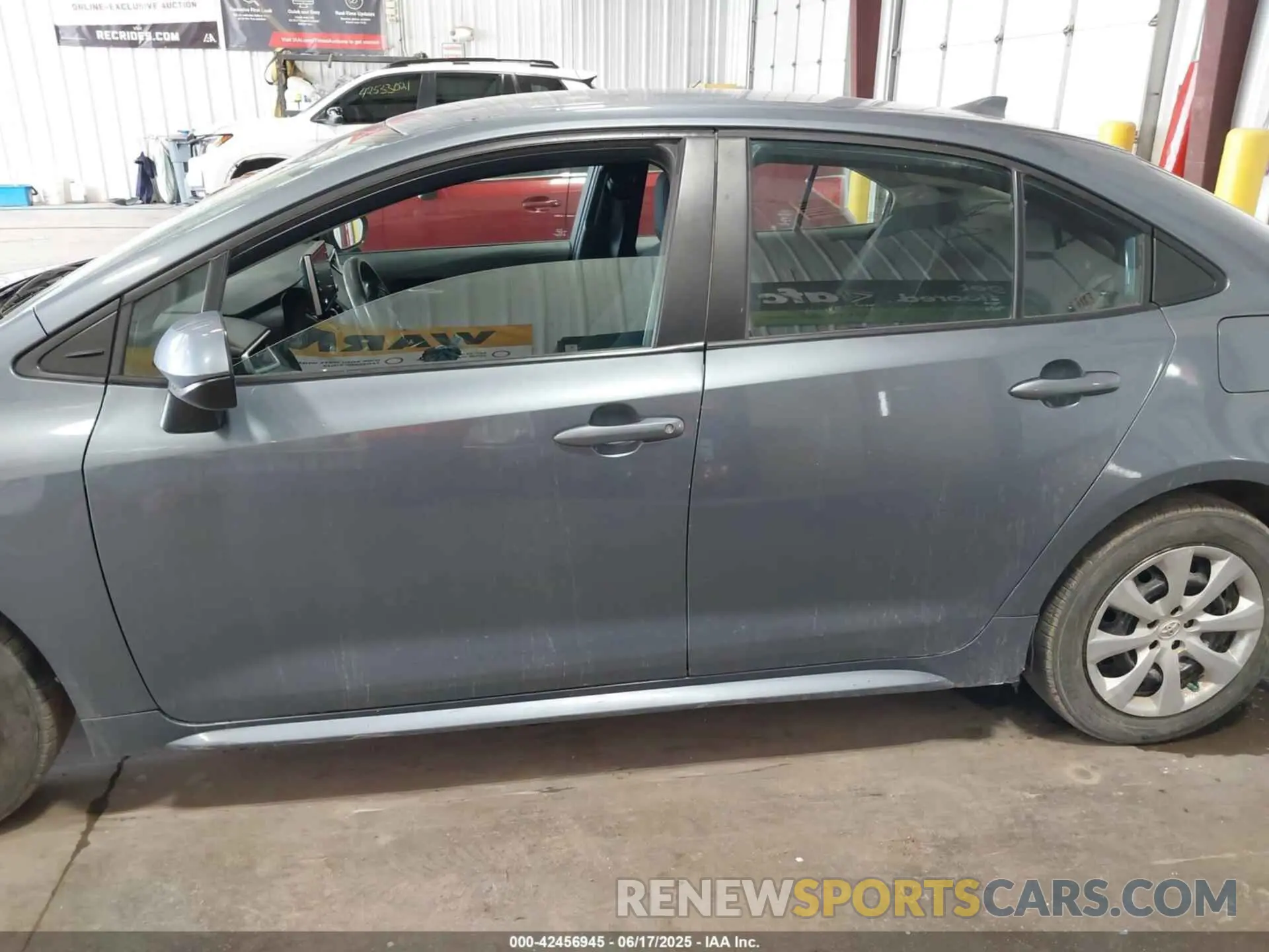14 fotografías del automóvil dañado 5YFEPMAE5MP186956 TOYOTA COROLLA 2021