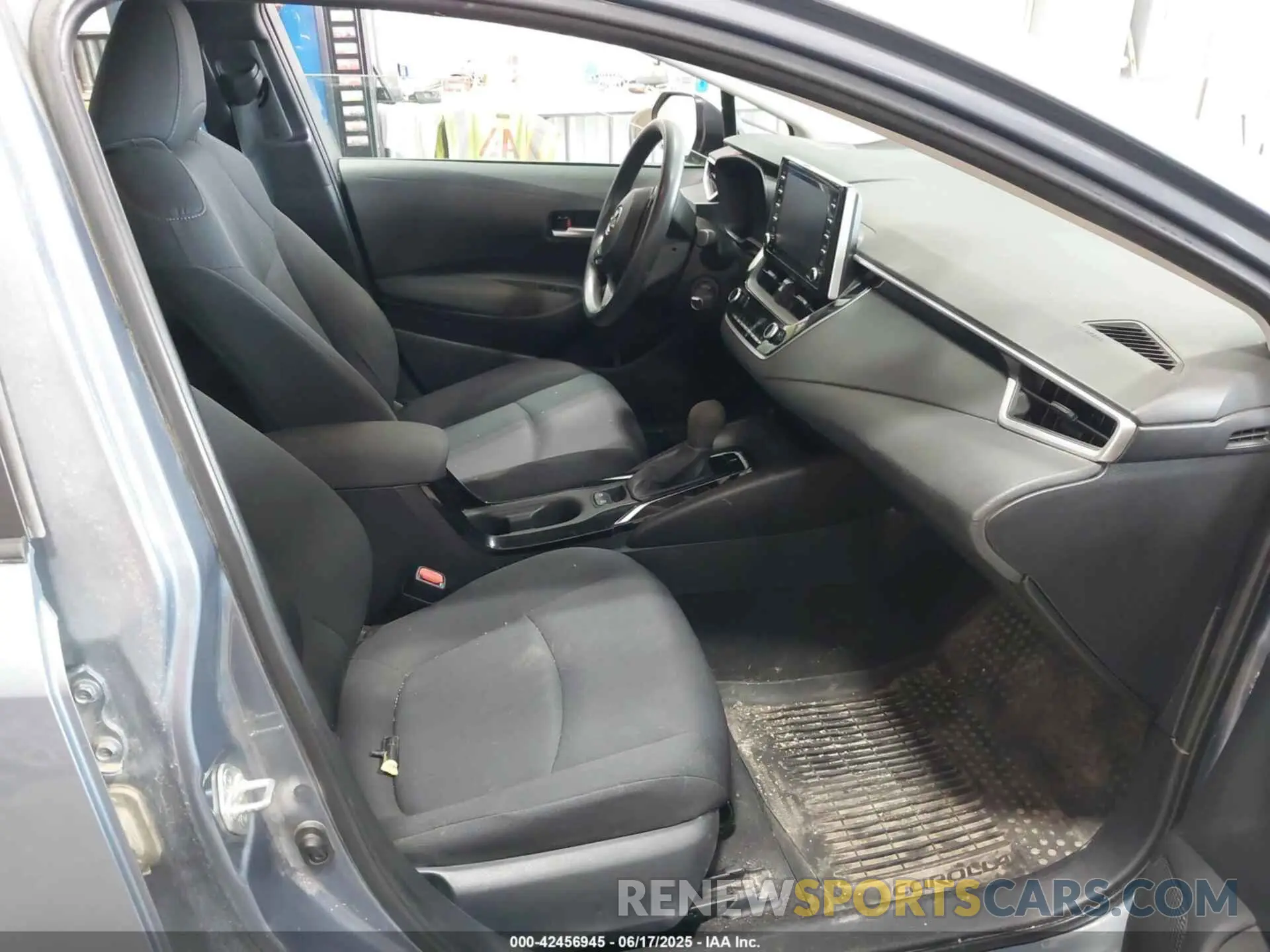 5 fotografías del automóvil dañado 5YFEPMAE5MP186956 TOYOTA COROLLA 2021