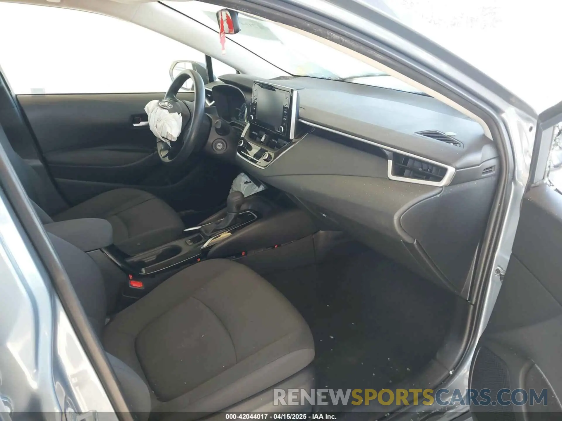 5 fotografías del automóvil dañado 5YFEPMAE5MP204274 TOYOTA COROLLA 2021