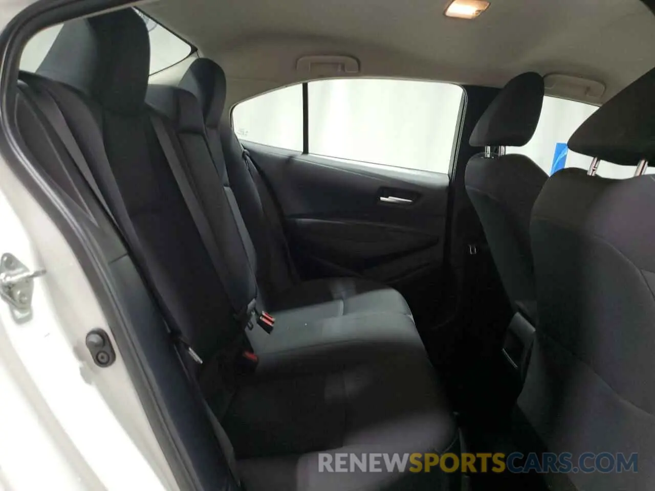 10 fotografías del automóvil dañado 5YFEPMAE5MP208843 TOYOTA COROLLA 2021