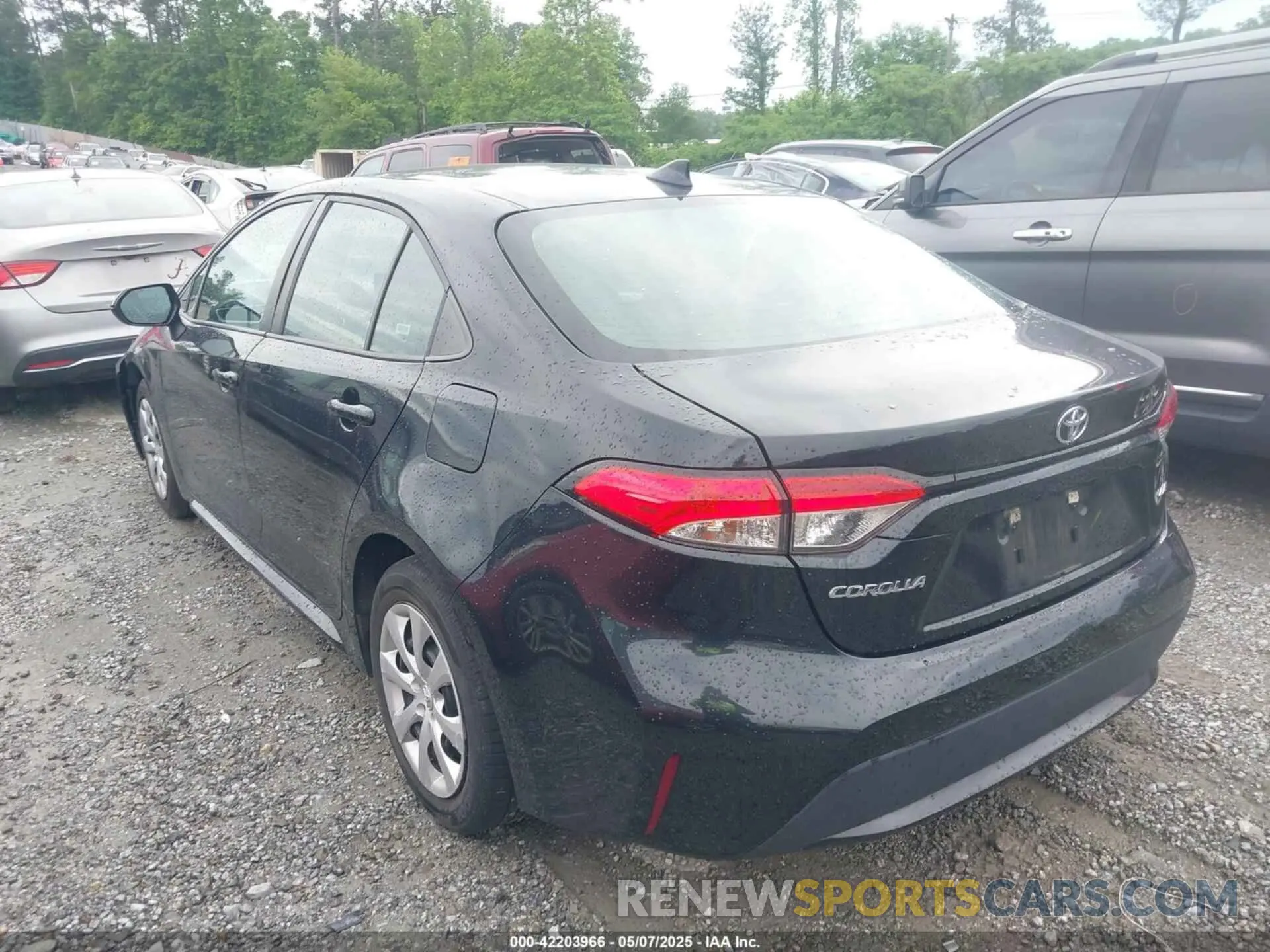 3 fotografías del automóvil dañado 5YFEPMAE5MP219003 TOYOTA COROLLA 2021