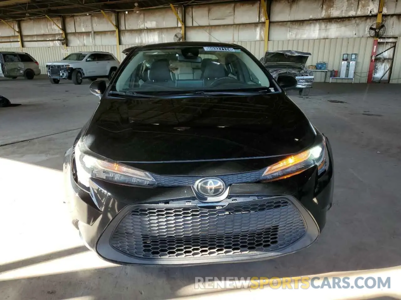 5 fotografías del automóvil dañado 5YFEPMAE5MP231040 TOYOTA COROLLA 2021