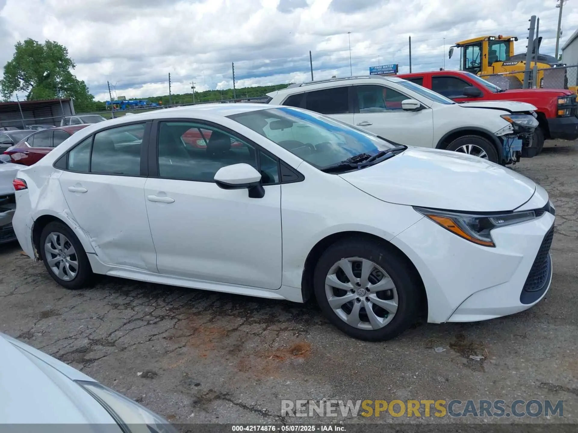 13 fotografías del automóvil dañado 5YFEPMAE5MP236187 TOYOTA COROLLA 2021