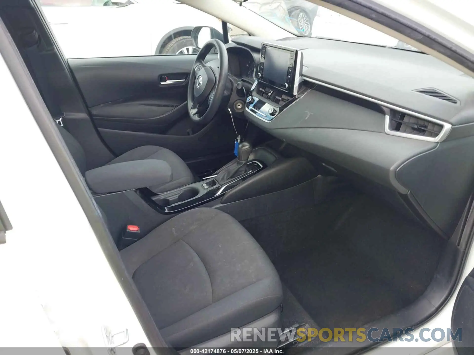 5 fotografías del automóvil dañado 5YFEPMAE5MP236187 TOYOTA COROLLA 2021