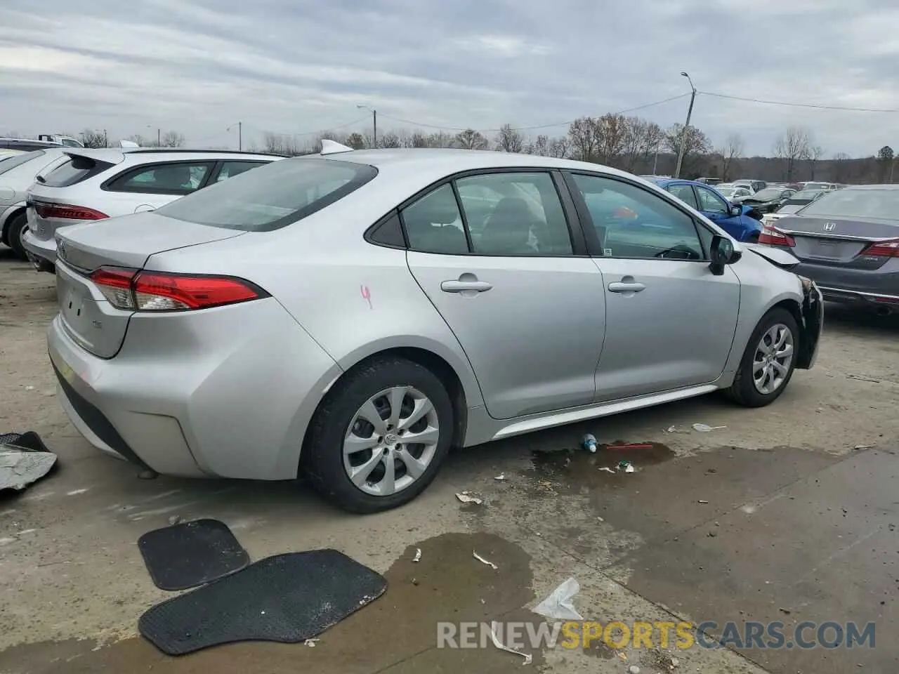 3 fotografías del automóvil dañado 5YFEPMAE5MP247271 TOYOTA COROLLA 2021