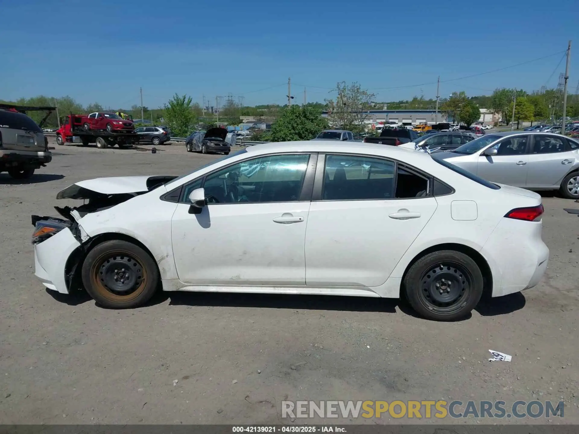 13 fotografías del automóvil dañado 5YFEPMAE5MP247335 TOYOTA COROLLA 2021